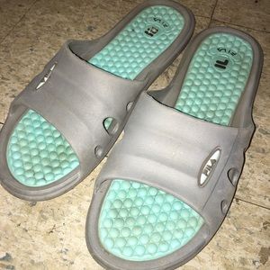File sandals